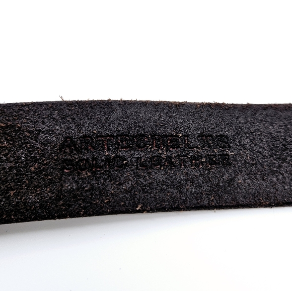ARTEC BELTS | embossed solid leather large horse carriage buckle belt - Picture 7 of 8
